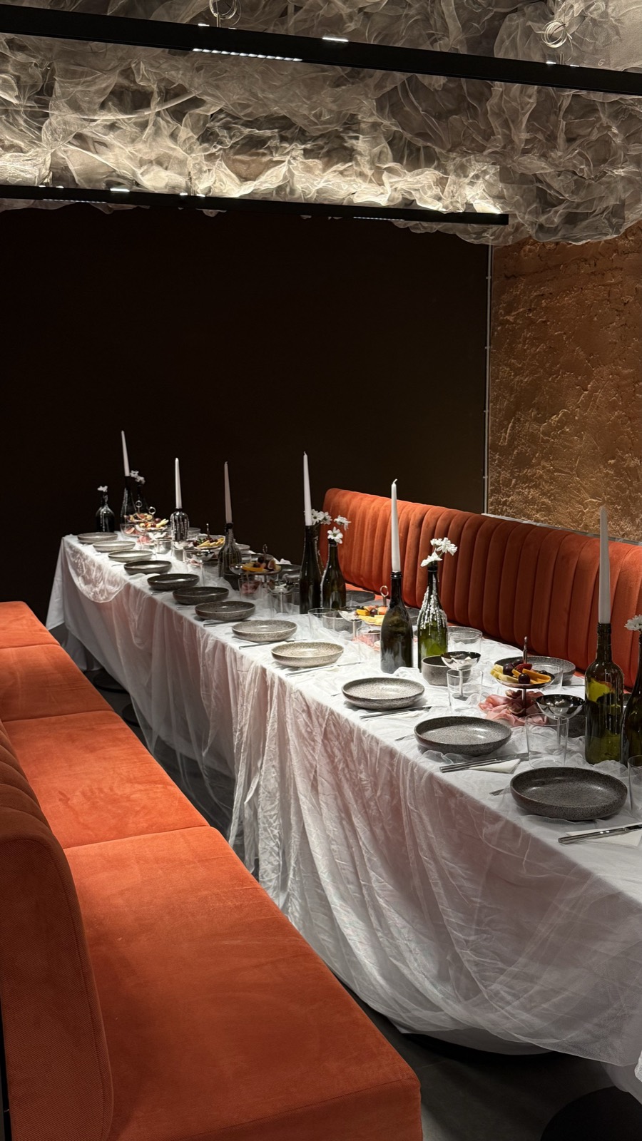Slávnostná večera v priestore